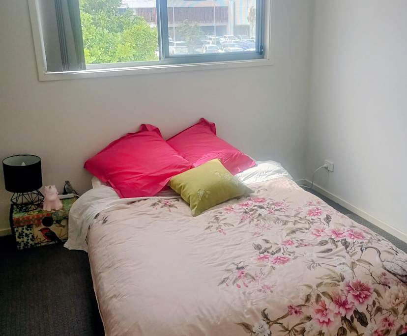 Room in a share house