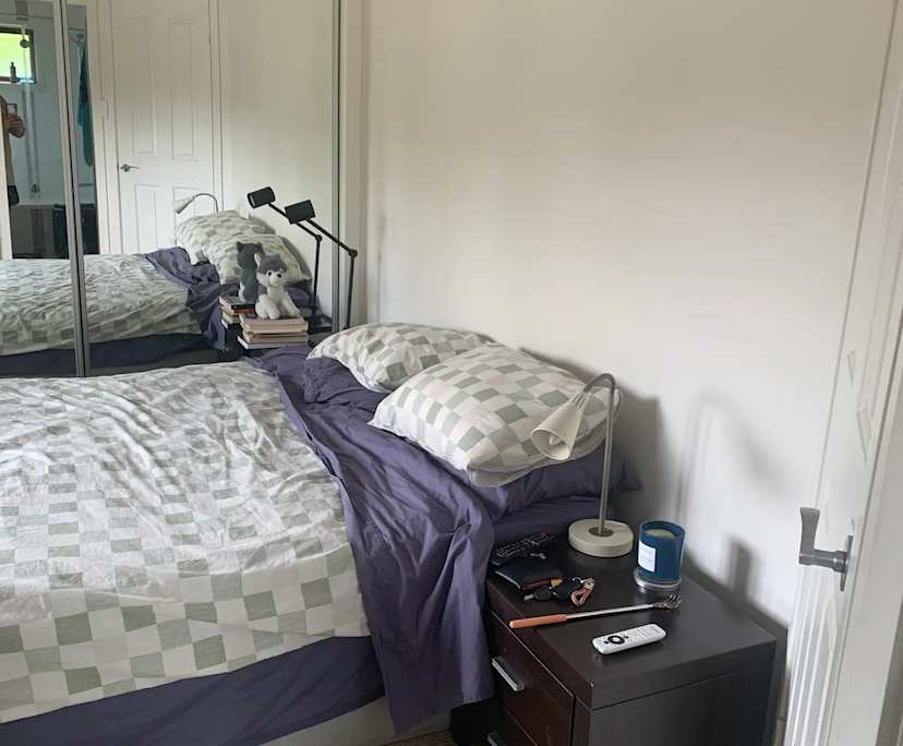 Room in a share house