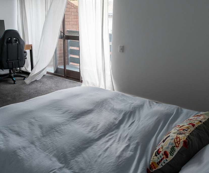 Unfurnished room in a flatshare