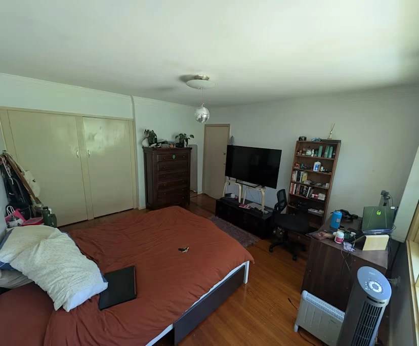 Unfurnished room in a share house