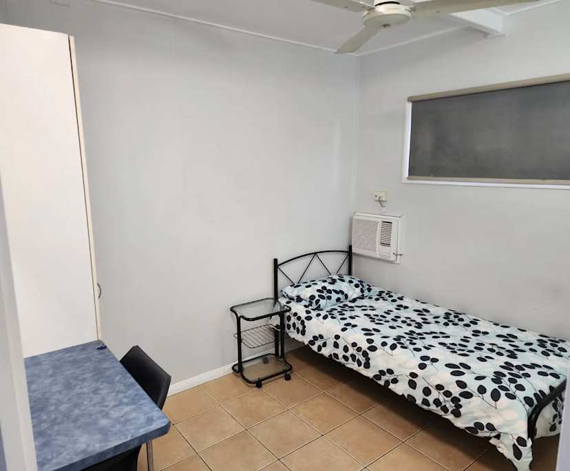 $240, Share-house, 4 bathrooms, Parramatta Park QLD 4870