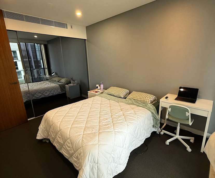 Furnished room in a share house