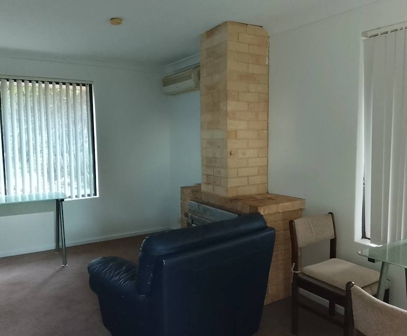 Room in a share house