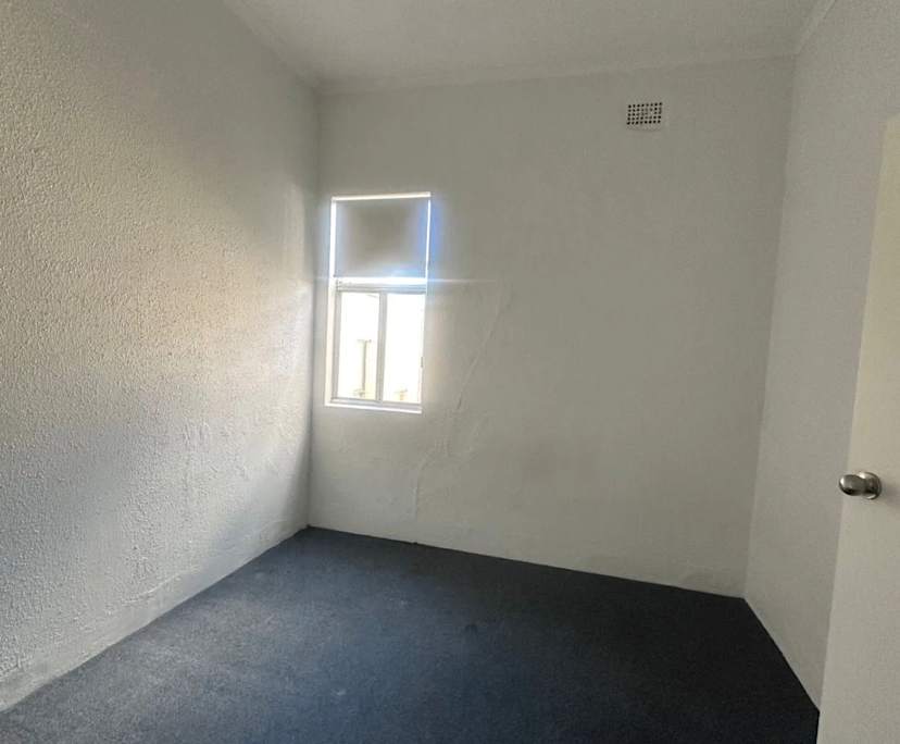 Unfurnished room in a share house