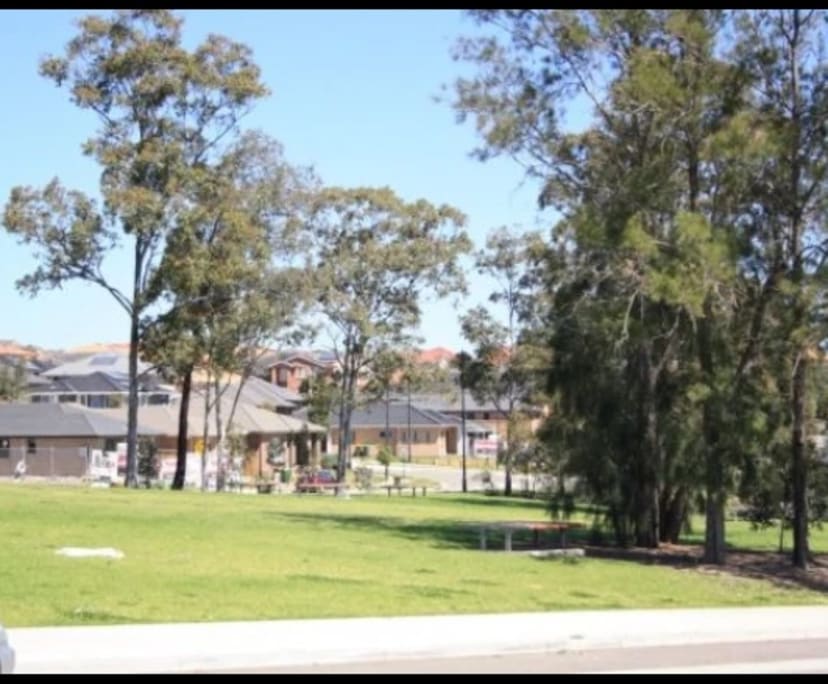 $300, Share-house, 4 bathrooms, Minto NSW 2566