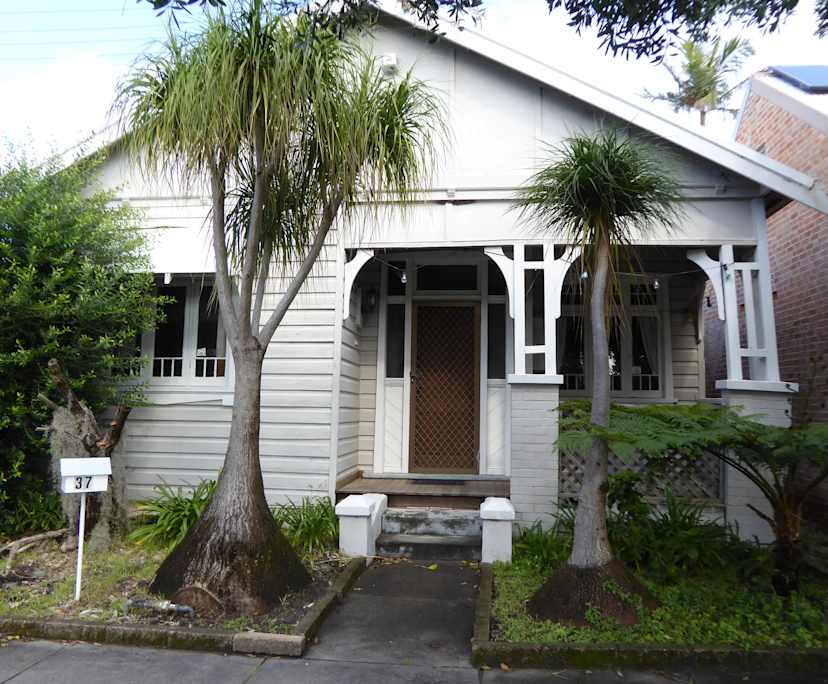 Whole property with 3 rooms for rent