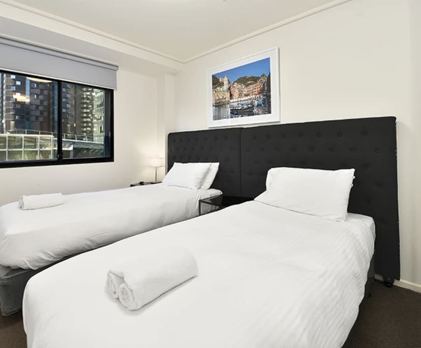 $940, Whole-property, 2 bathrooms, Melbourne VIC 3000