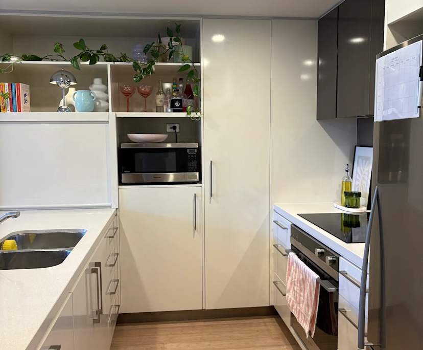 Furnished room in a flatshare