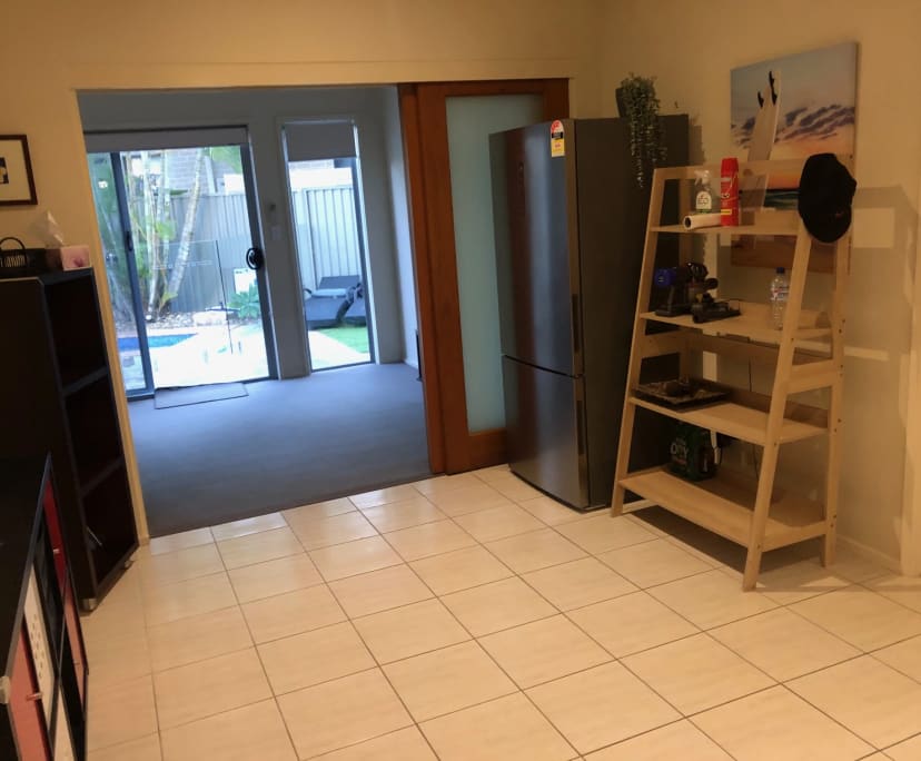 Room for Rent in Burleigh Heads, Gold Coast 395,