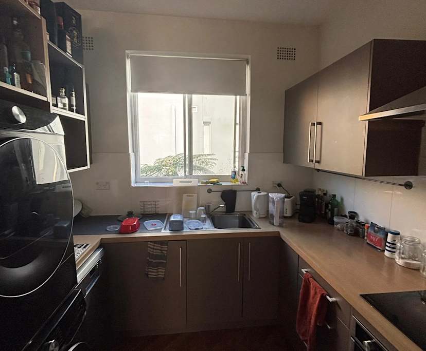Furnished room in a flatshare