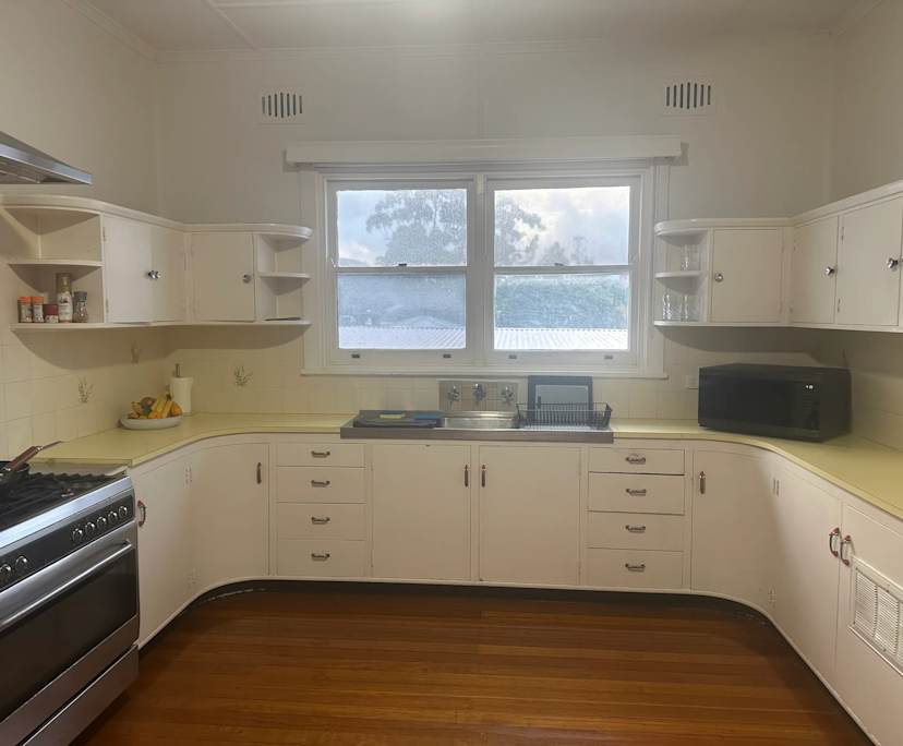 Room in a share house