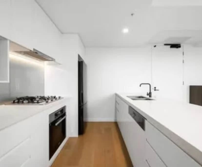 Furnished room with ensuite in a flatshare