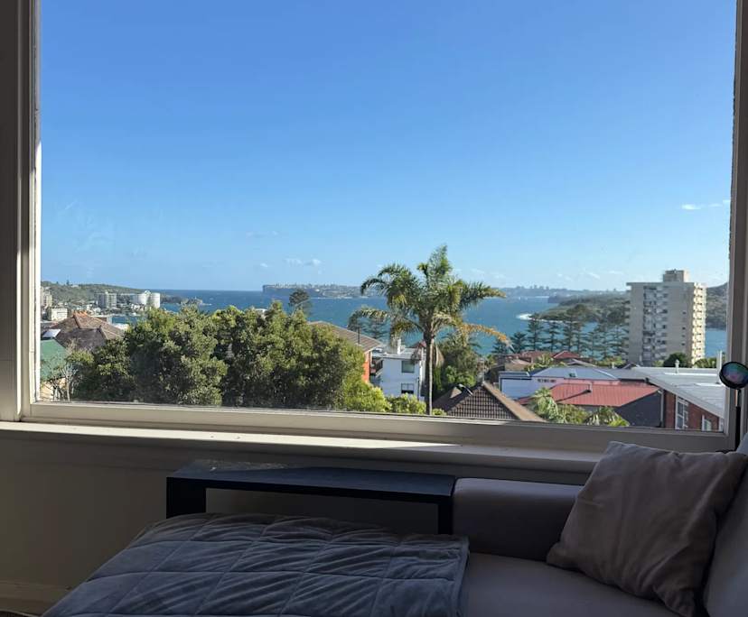 Unfurnished room in a flatshare