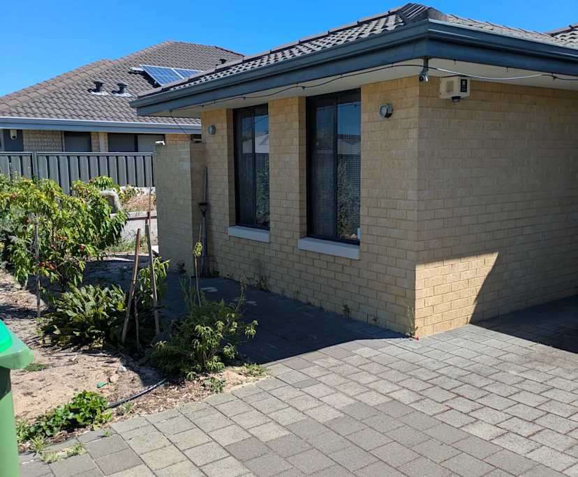 Room in a share house