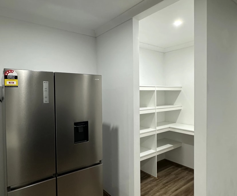 $350, Share-house, 4 bathrooms, Beckenham WA 6107