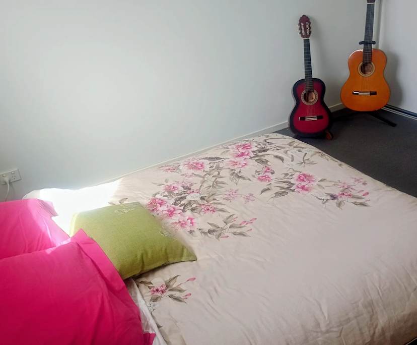 Room in a share house