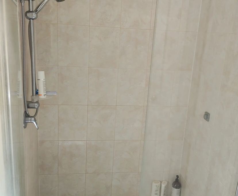 $475, Share-house, 3 bathrooms, Benowa QLD 4217