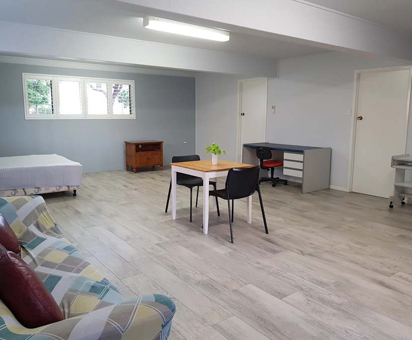 Furnished room studio flat for rent