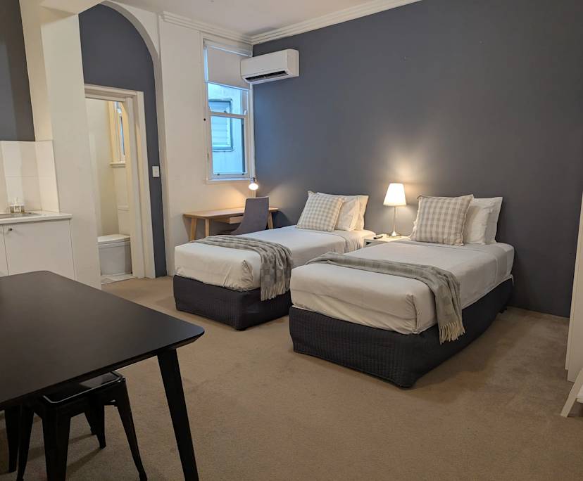 $800, Flatshare, 2 bathrooms, Potts Point NSW 2011