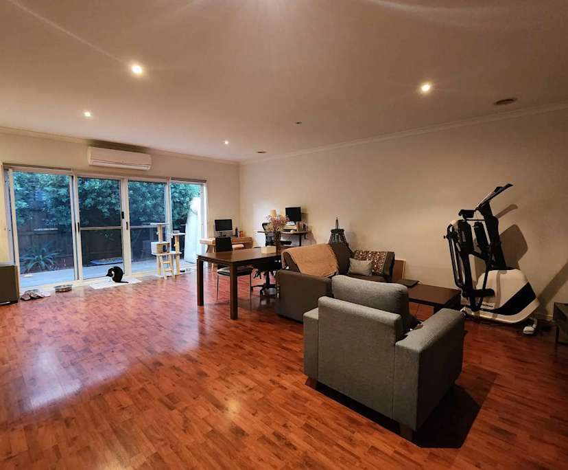 Unfurnished room in a share house