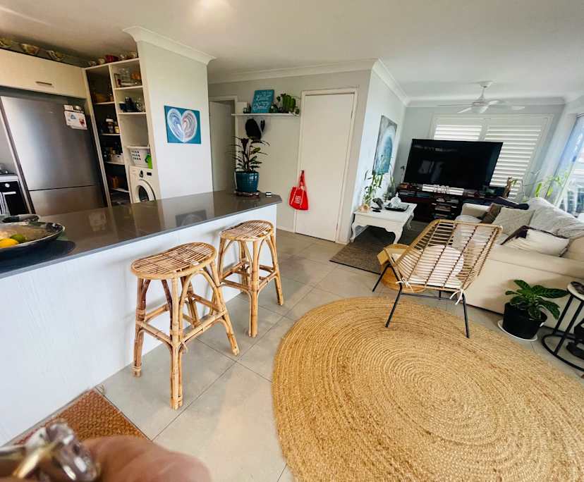 Whole property with 1 room for rent