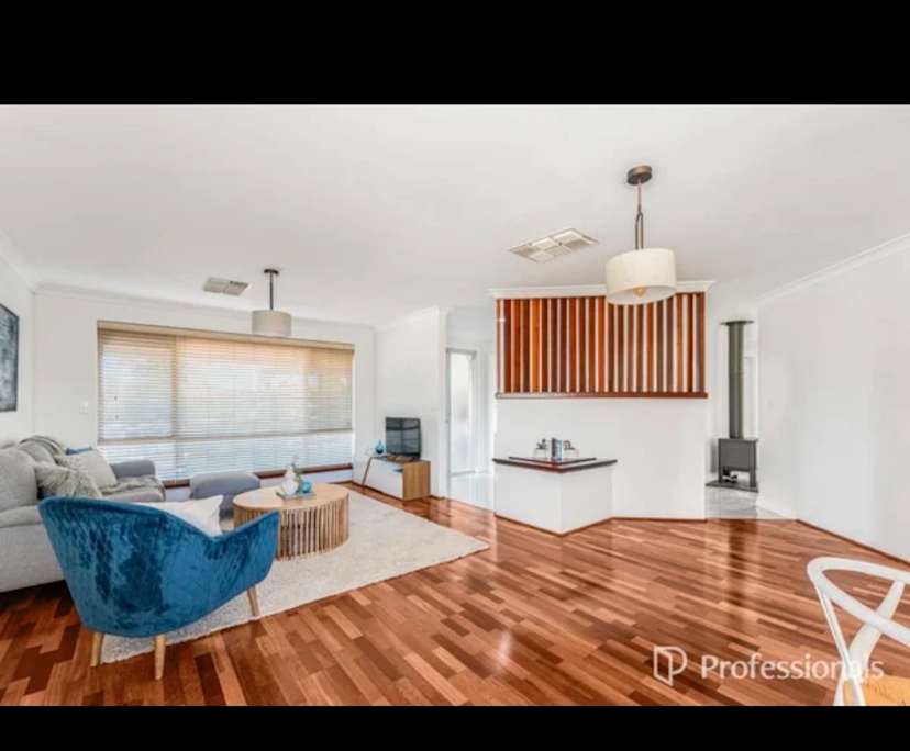 Room in a share house