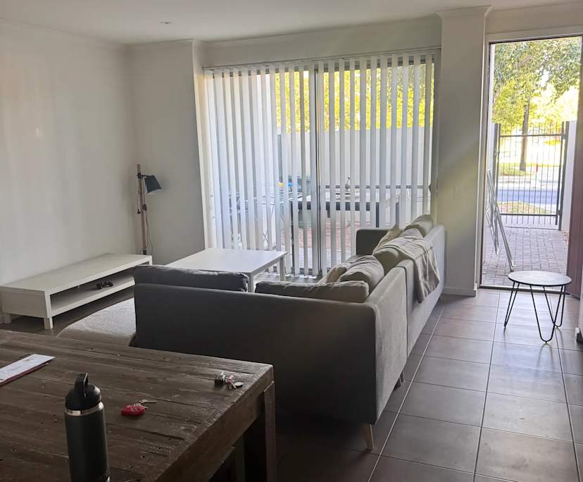 Unfurnished room in a share house