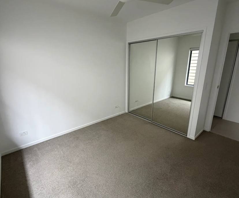 Unfurnished room in a share house
