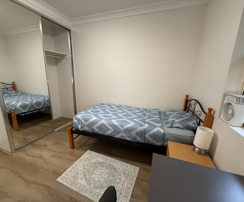 Furnished room in a flatshare