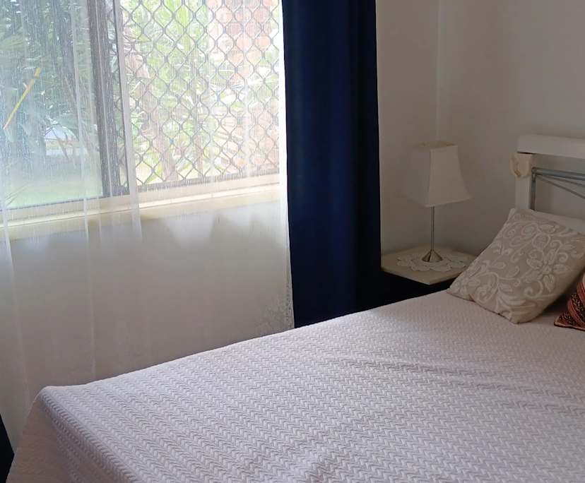 $300, Flatshare, 2 bathrooms, Broadbeach Waters QLD 4218