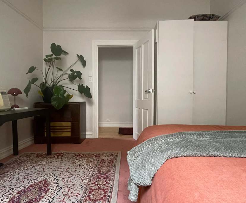 Furnished room in a share house