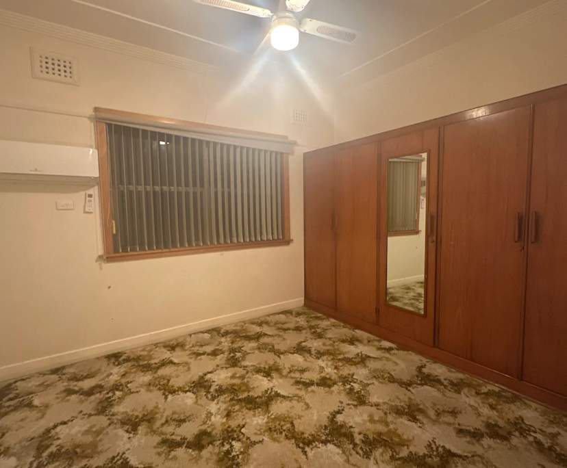 Unfurnished room in a share house