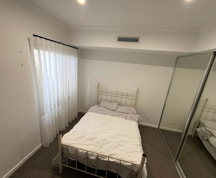 Room in a share house