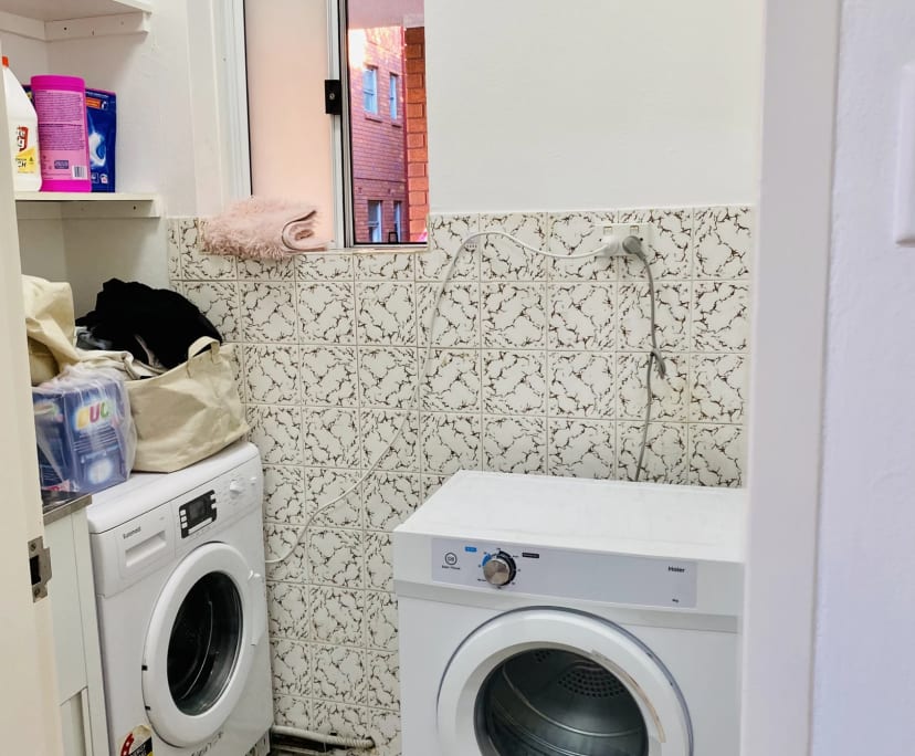 Furnished room in a flatshare