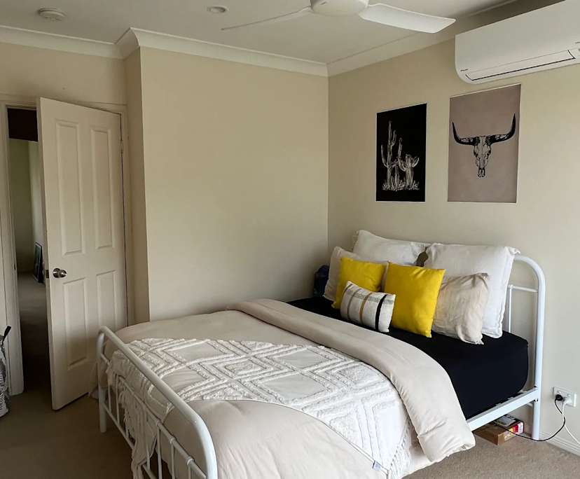 Unfurnished room with ensuite in a share house