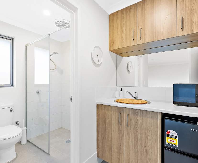 $330, Share-house, 6 bathrooms, Dudley Park WA 6210