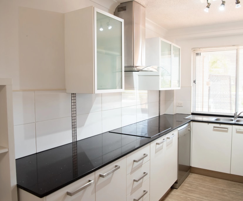 $700, Flatshare, 2 bathrooms, Burleigh Heads QLD 4220