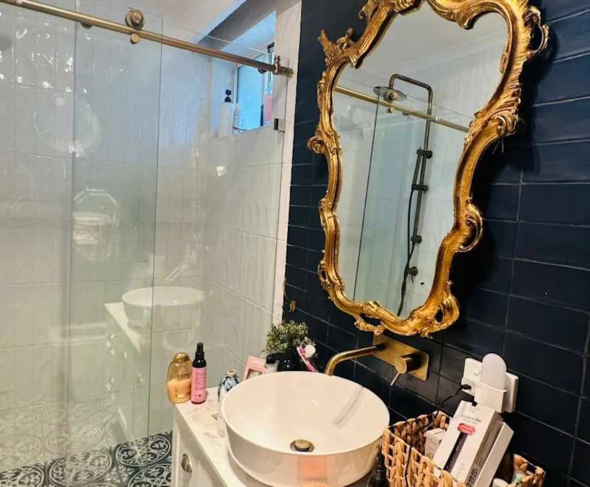 Whole property with 4 rooms for rent