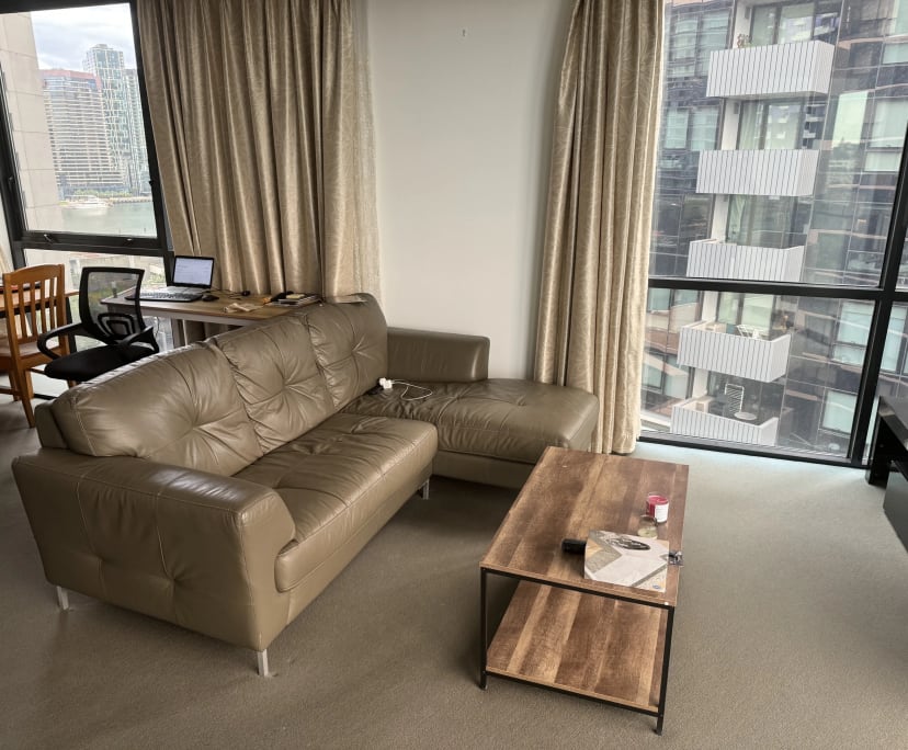 Furnished room in a flatshare