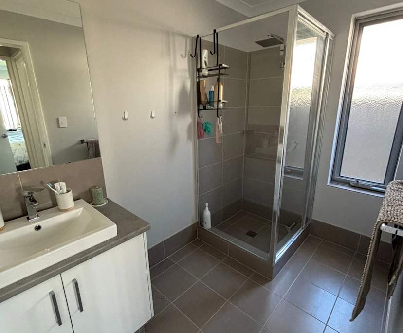 $300, Share-house, 4 bathrooms, Yangebup WA 6164