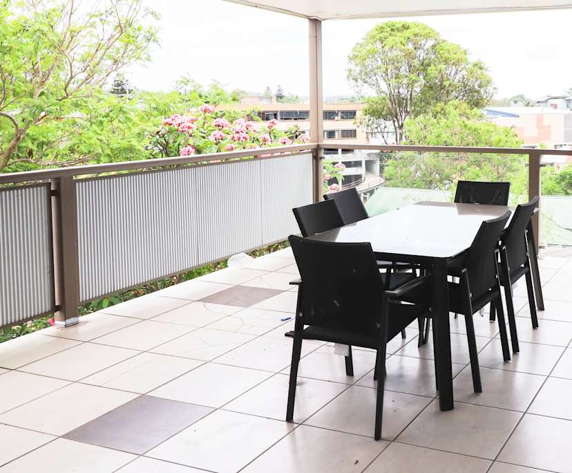 $310, Share-house, 5 bathrooms, Taringa QLD 4068