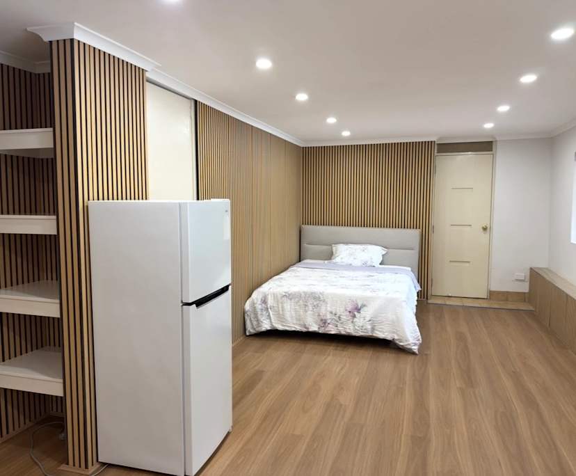 $450, Studio, 1 bathroom, Bardwell Valley NSW 2207