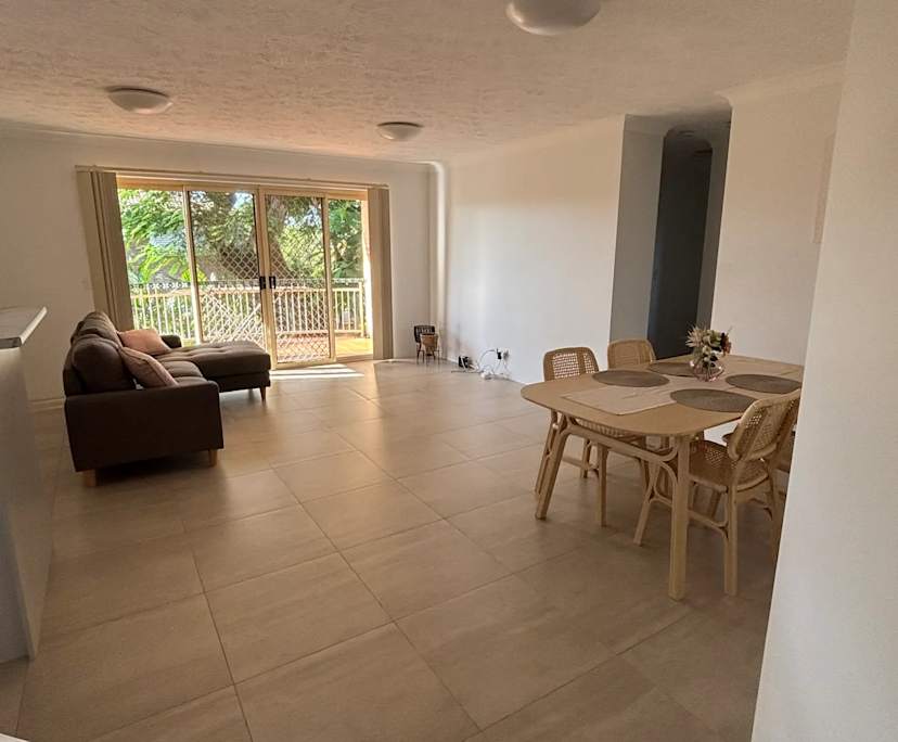 $335, Flatshare, 2 bathrooms, Coorparoo QLD 4151