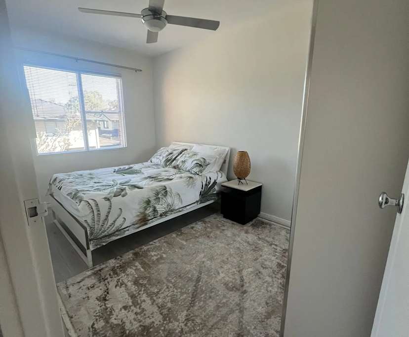 $350, Flatshare, 2 bathrooms, Miranda NSW 2228