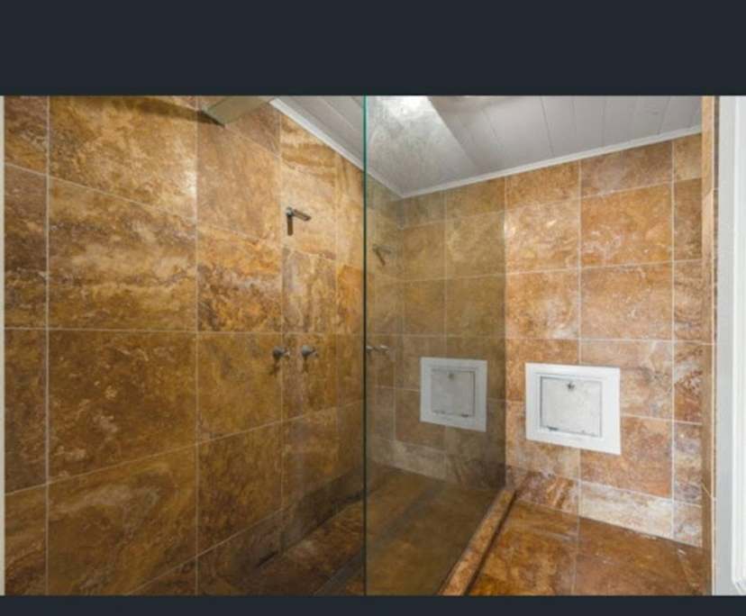 Whole property with 2 rooms for rent