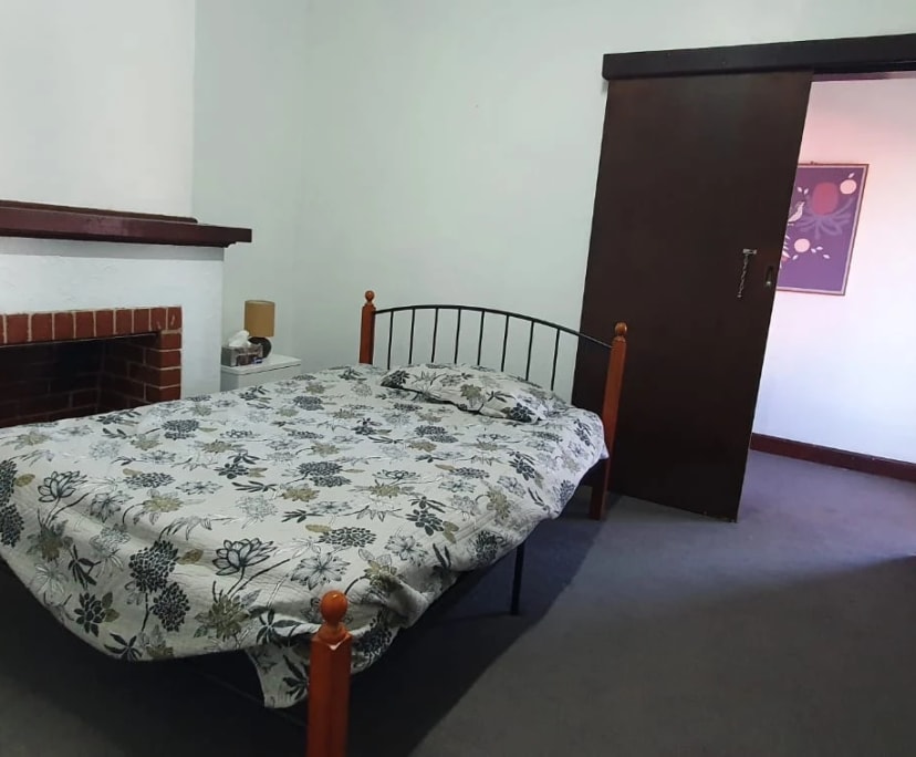 $230, Share-house, 3 bathrooms, Queens Park WA 6107