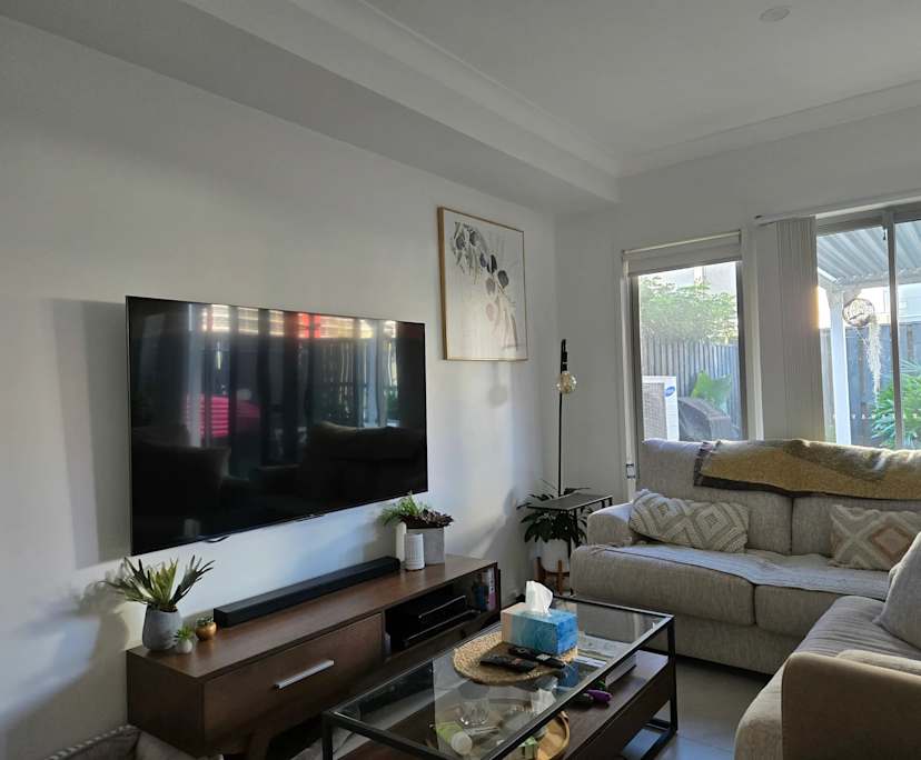 $350, Share-house, 3 bathrooms, Hope Island QLD 4212