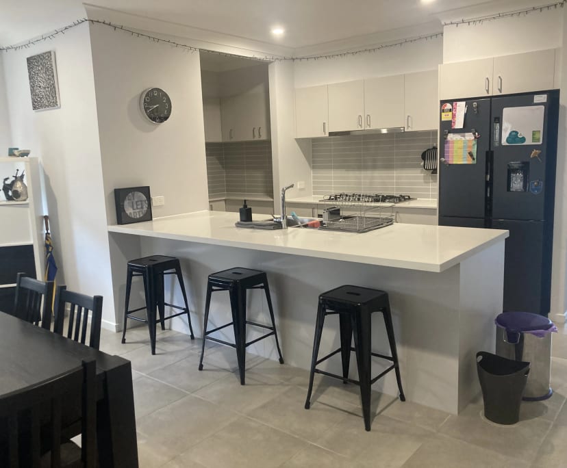 $250, Share-house, 4 bathrooms, Park Ridge QLD 4125