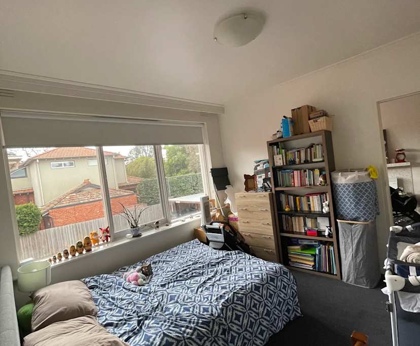 Furnished room in a flatshare