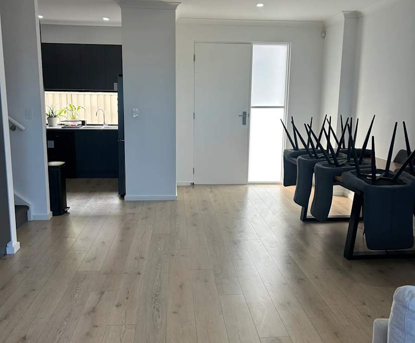 $330, Share-house, 3 bathrooms, Seaton SA 5023